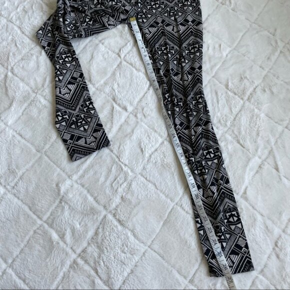 Victoria’s Secret PINK | Printed Yoga Aztec Festival Print Leggings | Size Small - Picture 12 of 13